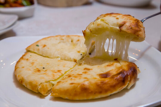 Cheese Naan